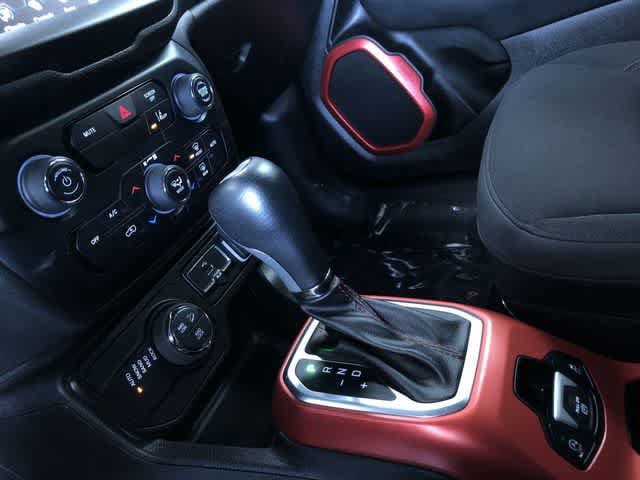 Thumbnail: 2022 Jeep Renegade - 31