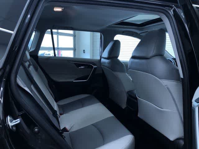 Thumbnail: 2020 Toyota RAV4 - 20