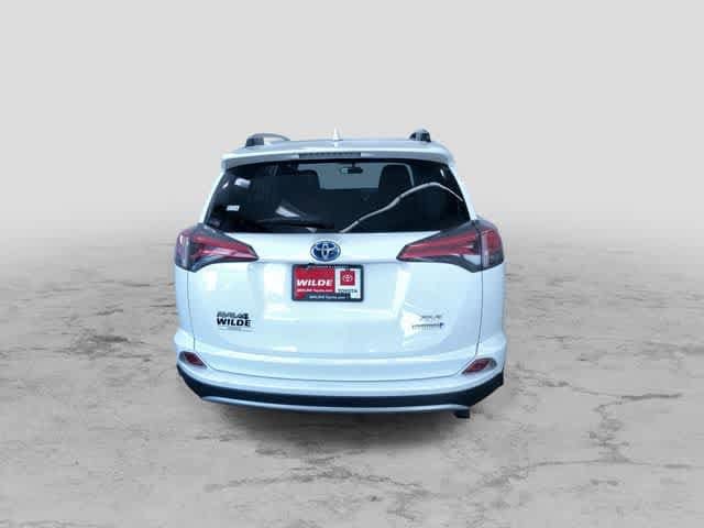 Thumbnail: 2016 Toyota RAV4 - 8