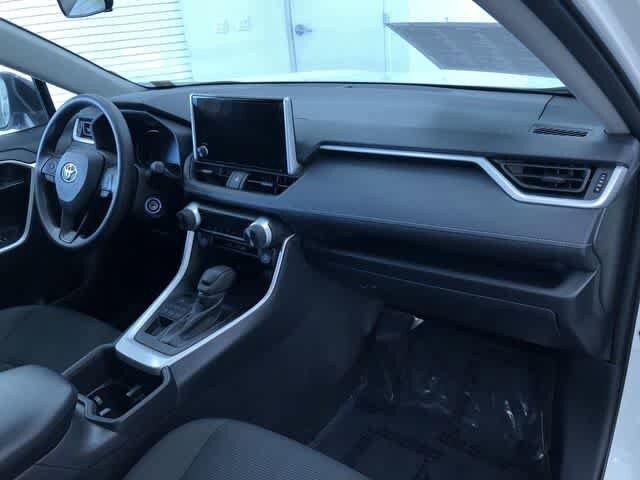 Thumbnail: 2025 Toyota RAV4 - 23