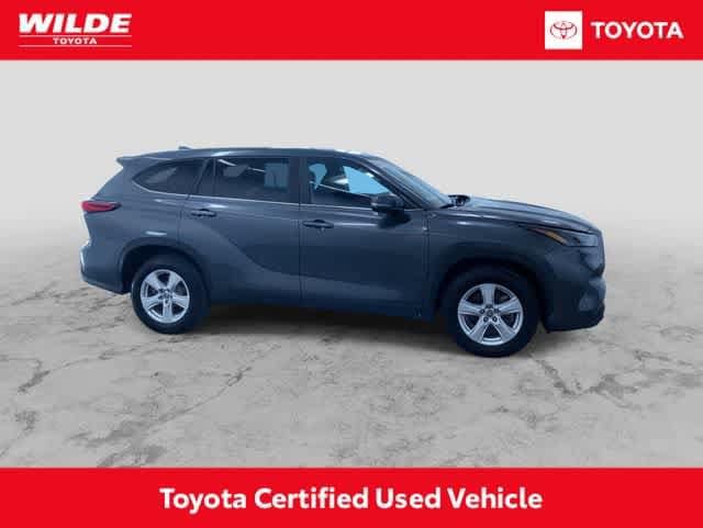 Thumbnail: 2023 Toyota Highlander - 2