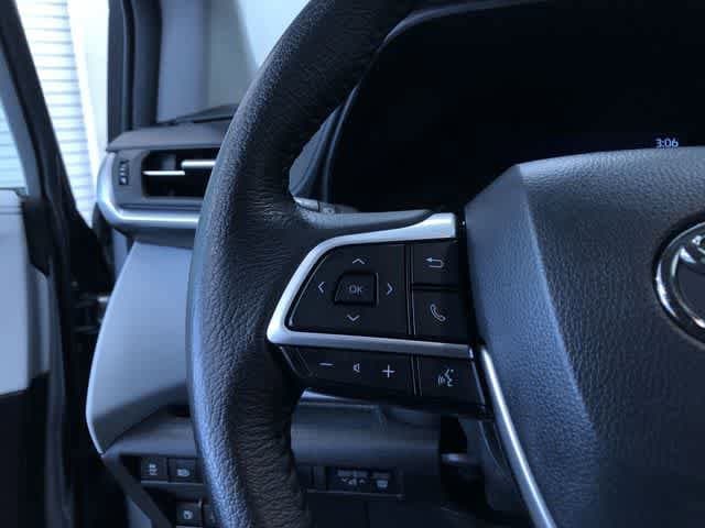 Thumbnail: 2025 Toyota Sienna - 26