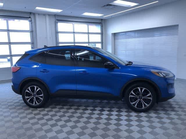 Thumbnail: 2021 Ford Escape - 28