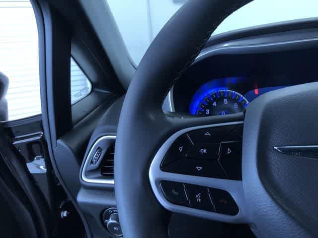 Thumbnail: 2025 Chrysler Pacifica - 26