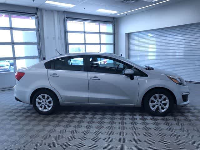 Thumbnail: 2016 Kia Rio - 33