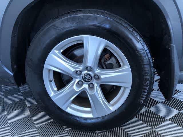 Thumbnail: 2024 Toyota Highlander - 18