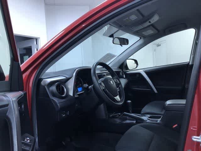 Thumbnail: 2016 Toyota RAV4 - 10