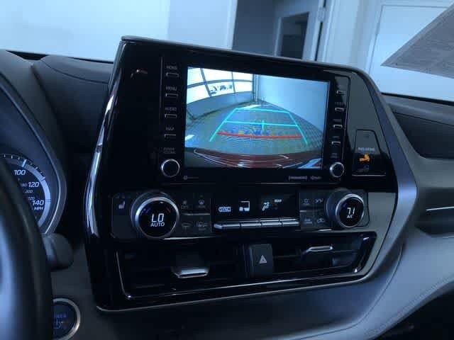 Thumbnail: 2021 Toyota Highlander - 28