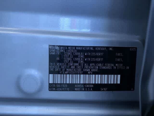 Thumbnail: 2025 Toyota RAV4 - 32