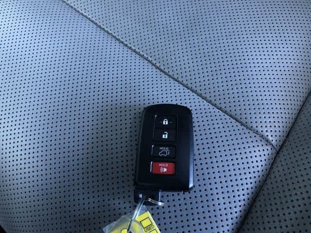 Thumbnail: 2016 Toyota Highlander - 36