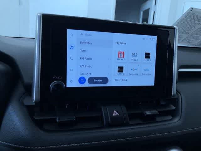 Thumbnail: 2025 Toyota RAV4 - 28