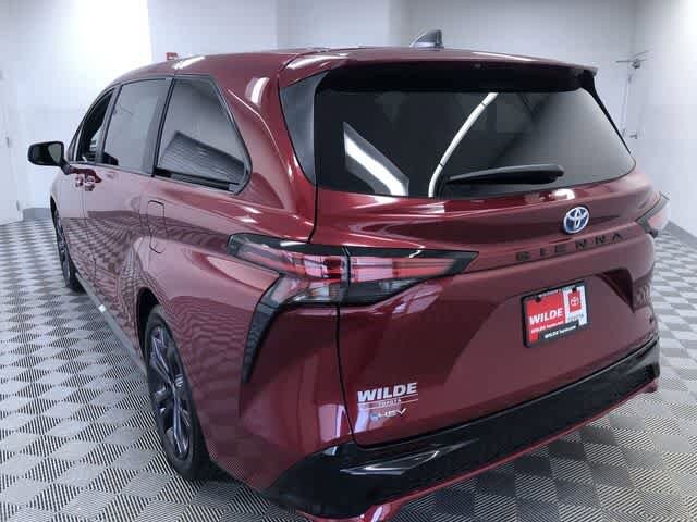 2025 Toyota Sienna XSE photo 4