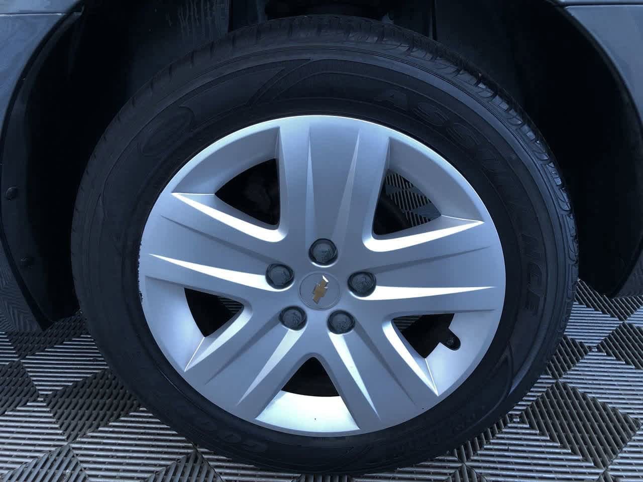 Thumbnail: 2010 Chevrolet Impala - 16
