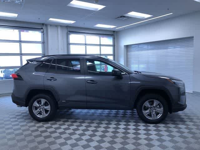 Thumbnail: 2025 Toyota RAV4 - 35