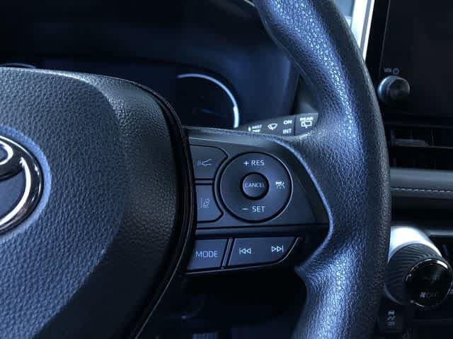 2025 Toyota RAV4 LE - Photo 26
