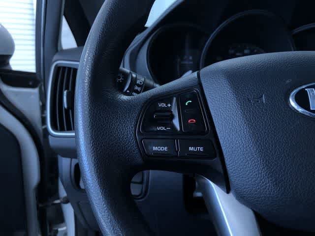 Thumbnail: 2016 Kia Rio - 24