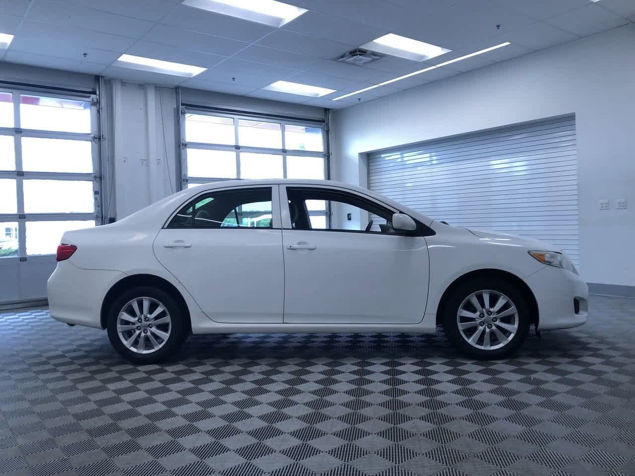 Thumbnail: 2009 Toyota Corolla - 33