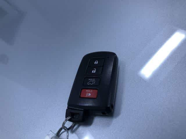 Thumbnail: 2016 Toyota RAV4 - 33