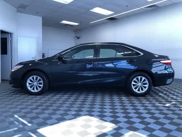 Thumbnail: 2017 Toyota Camry - 12