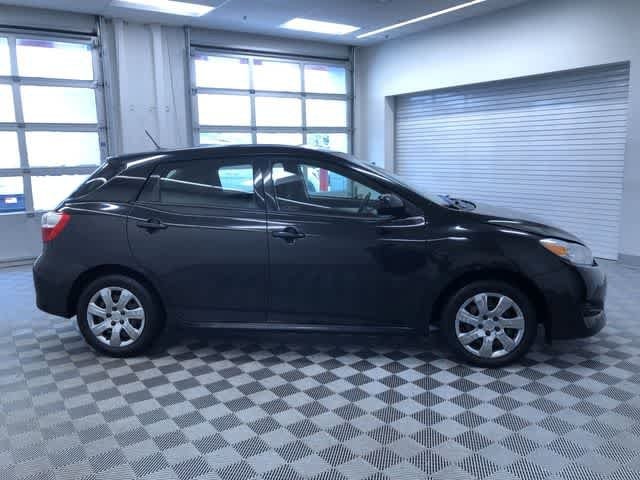 Thumbnail: 2013 Toyota Matrix - 32