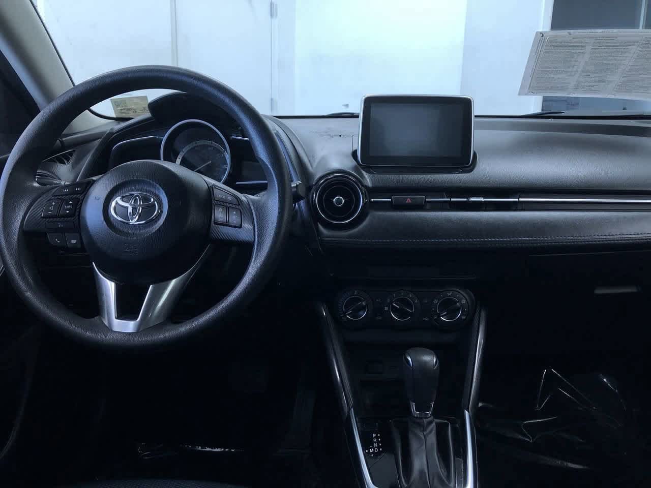 Thumbnail: 2017 Toyota Yaris iA - 16