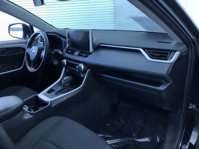 Thumbnail: 2025 Toyota RAV4 - 23