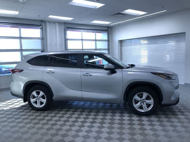 Thumbnail: 2024 Toyota Highlander - 29