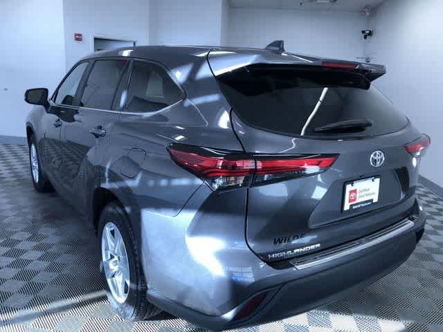 Thumbnail: 2023 Toyota Highlander - 12