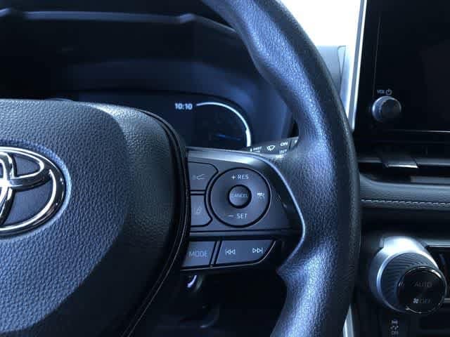2025 Toyota RAV4 LE - Photo 26