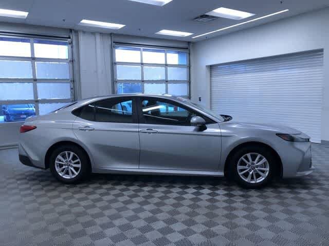 Thumbnail: 2025 Toyota Camry - 34