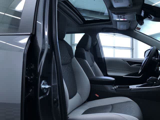 Thumbnail: 2025 Toyota RAV4 - 14