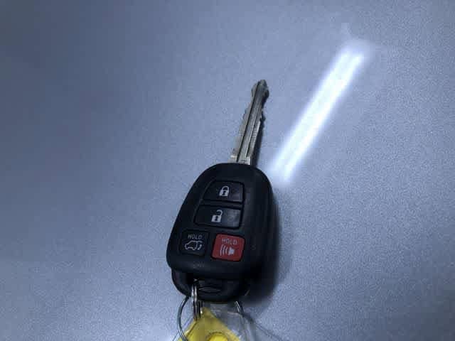 Thumbnail: 2016 Toyota RAV4 - 30