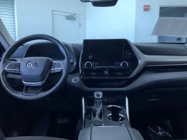 Thumbnail: 2024 Toyota Highlander - 19