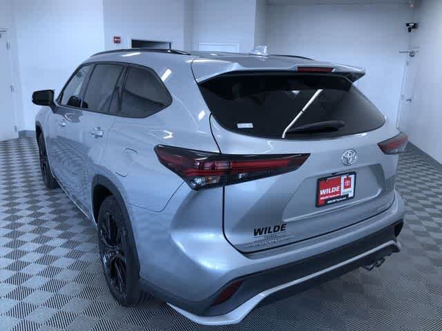 Thumbnail: 2025 Toyota Highlander - 15