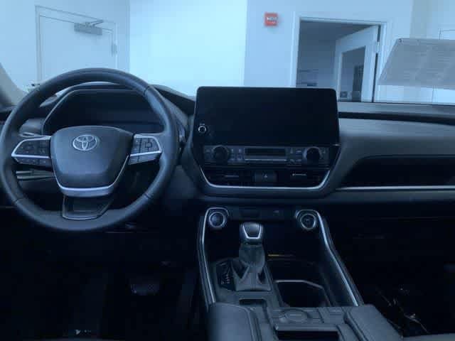 Thumbnail: 2025 Toyota Grand Highlander - 19