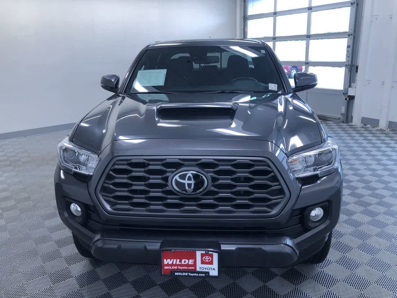 Thumbnail: 2022 Toyota Tacoma - 8