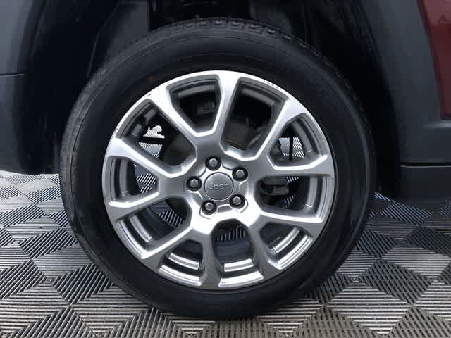 Thumbnail: 2022 Jeep Compass - 17