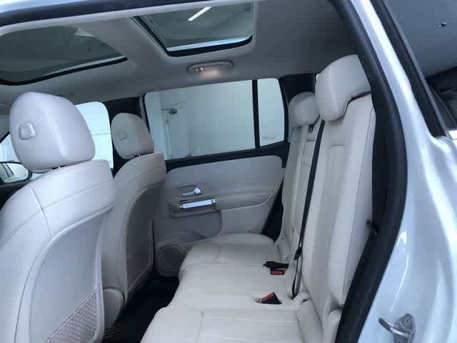 Thumbnail: 2021 Mercedes-Benz GLB - 21