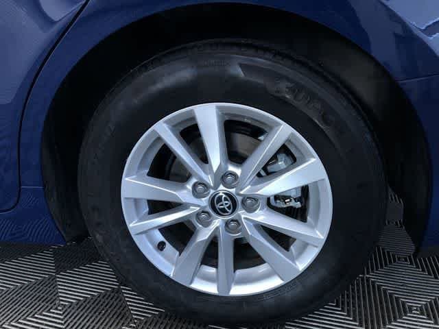 Thumbnail: 2025 Toyota Camry - 9