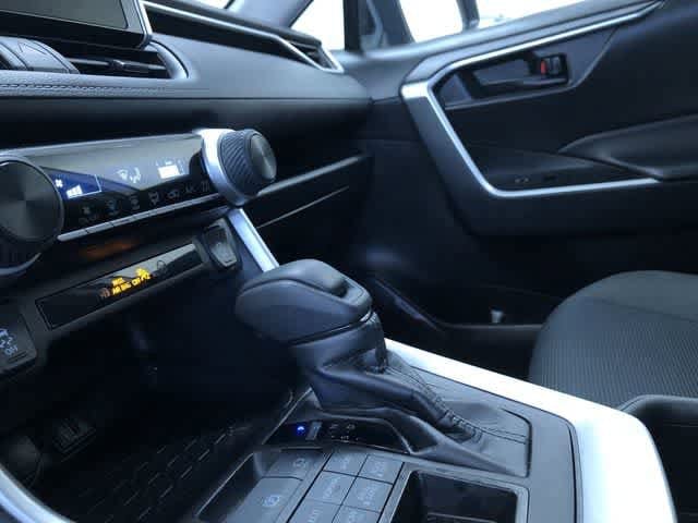 Thumbnail: 2025 Toyota RAV4 - 29