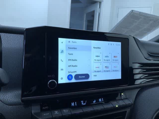 Thumbnail: 2025 Toyota Camry - 30