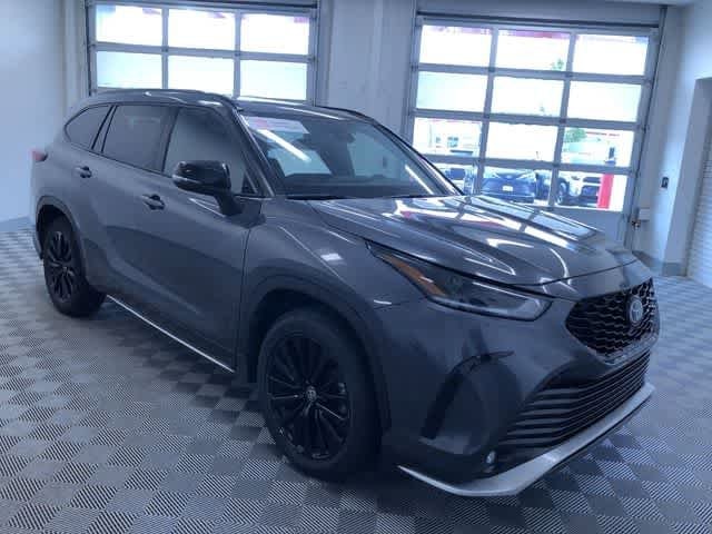Thumbnail: 2025 Toyota Highlander - 35