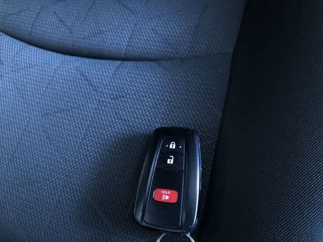 Thumbnail: 2025 Toyota RAV4 - 32