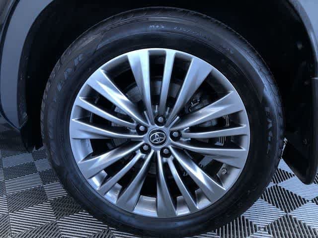 Thumbnail: 2020 Toyota Highlander - 8