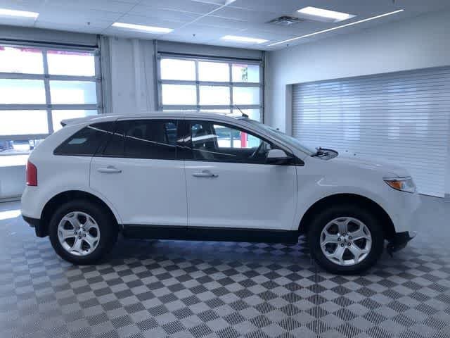 Thumbnail: 2014 Ford Edge - 28