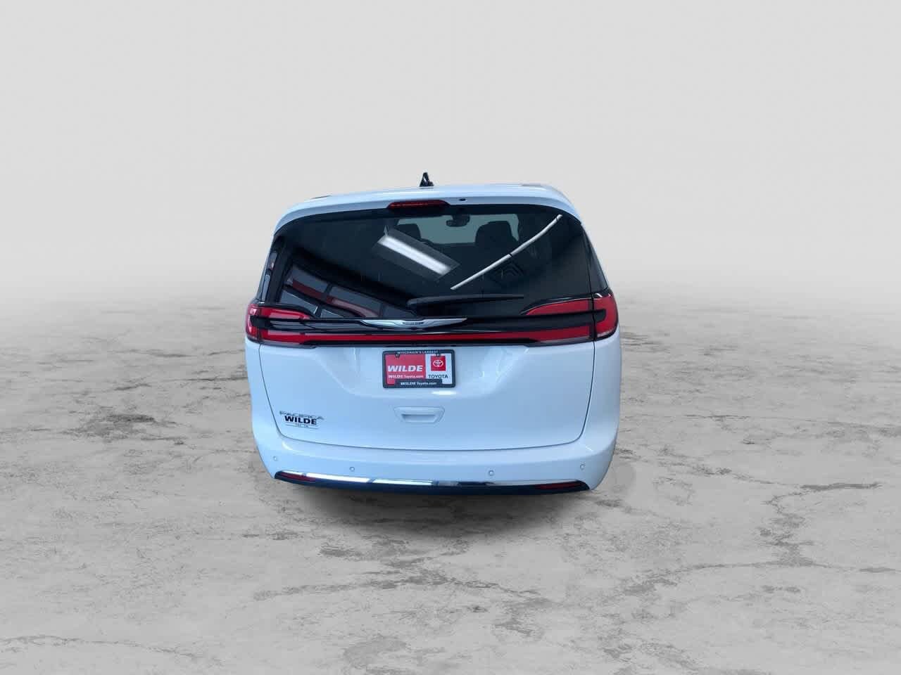 2024 Chrysler Pacifica Touring L 8