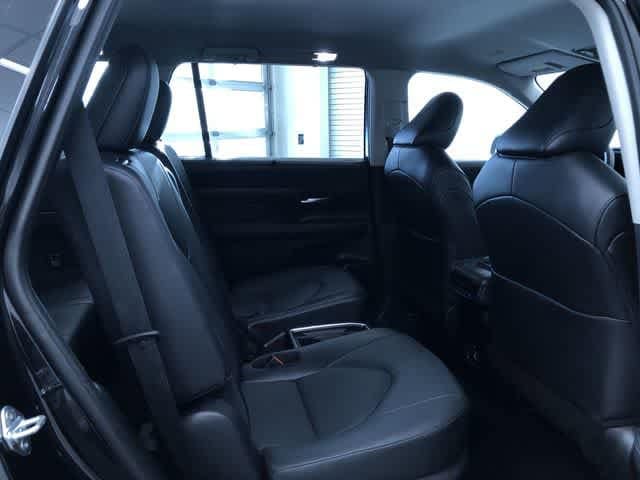 Thumbnail: 2025 Toyota Grand Highlander - 23