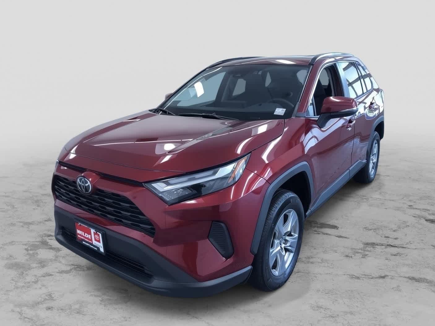 2022 Toyota RAV4 XLE Hero Image