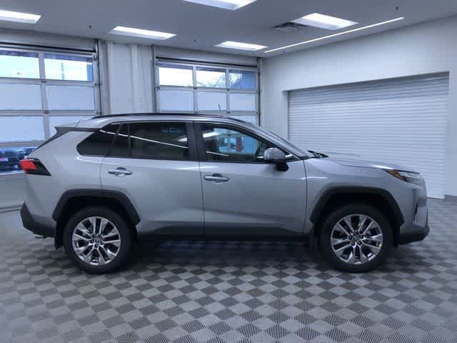 Thumbnail: 2025 Toyota RAV4 - 26