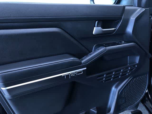 Thumbnail: 2017 Toyota 4Runner - 38